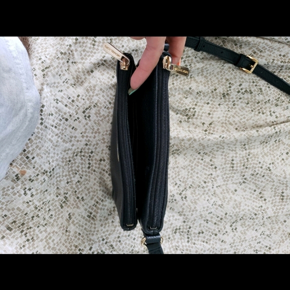 Purse - Picture 3 of 3